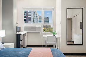 Olimpo Court by Otium