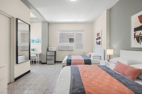 Olimpo Court by Otium