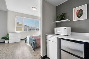 Olimpo Court by Otium