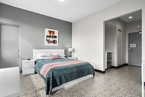 Olimpo Court by Otium