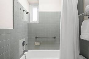 Olimpo Court by Otium