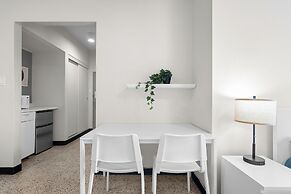 Olimpo Court by Otium