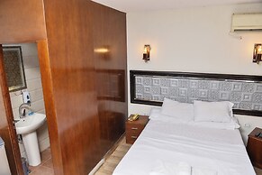lora Altahrir hotel