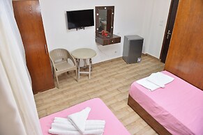 lora Altahrir hotel