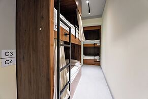 Qlife Capsule Hostel