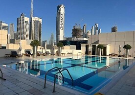 Silkhaus Bay Square 13