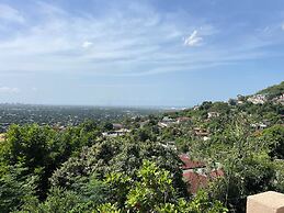360 Rokview Suites