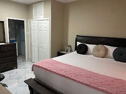 360 Rokview Suites