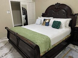 360 Rokview Suites