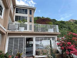 360 Rokview Suites