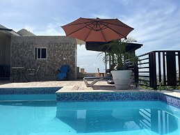 360 Rokview Suites
