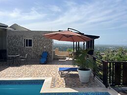 360 Rokview Suites