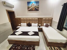 Taj Belleza Vista By Trippizo