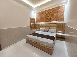 Taj Belleza Vista By Trippizo