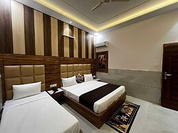 Taj Belleza Vista By Trippizo