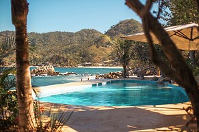 Corrales Bay Resort