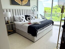 Luxury 2BR Bolongo Ocean View Private Beach