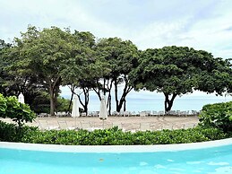 Luxury 2BR Bolongo Ocean View Private Beach