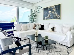 Luxury 2BR Bolongo Ocean View Private Beach