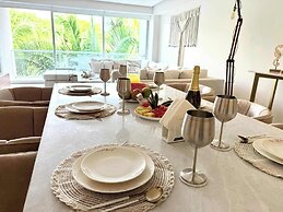 Bolongo: Your Exclusive Oceanfront Escape