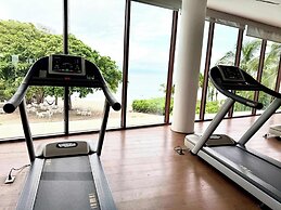 Bolongo: Your Exclusive Oceanfront Escape