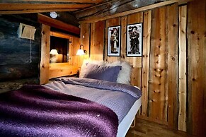 4 Bed Cabin -sleeps 7 - Northern Light Views