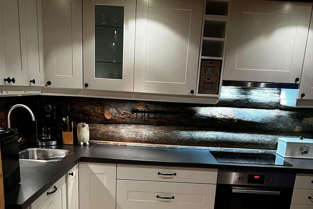 4 Bed Cabin -sleeps 7 - Northern Light Views