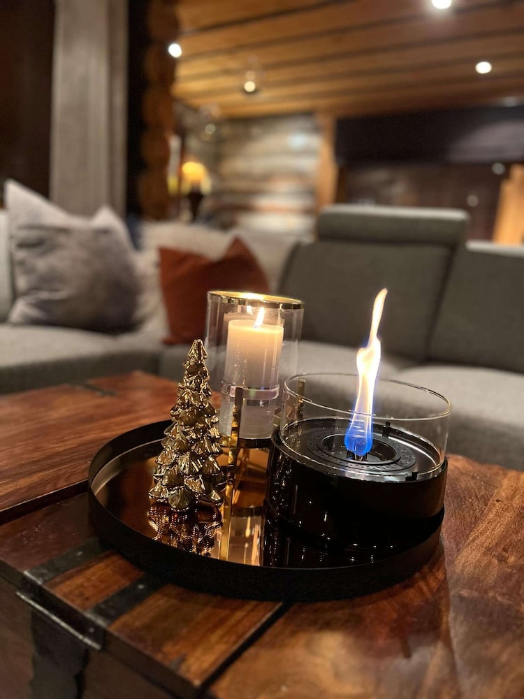 4 Bed Cabin -sleeps 7 - Northern Light Views