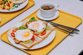 Cat Ba Nam Phong Hotel