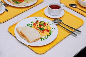 Cat Ba Nam Phong Hotel