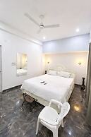 Hotel The White House Varanasi