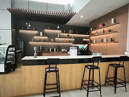 Skyport Hotel