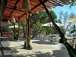 WHITE BEACH RESORT LONGSET