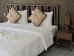 WHITE BEACH RESORT LONGSET