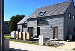 Skandinavisch Eingerichtetes Doppelhaus in Sagard