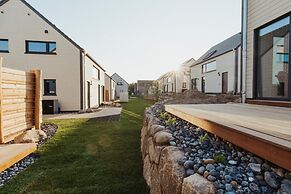 Skandinavisch Eingerichtetes Doppelhaus in Sagard