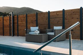 J K Villa With Private Pool