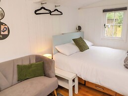 Kings Cwtch Shepherd's Hut