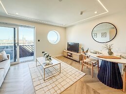 1 Bed Flat - Sleeps 2 - Parking - Wifi