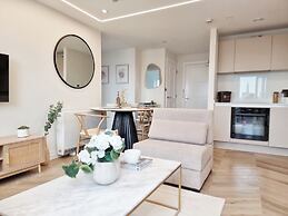 1 Bed Flat - Sleeps 2 - Parking - Wifi