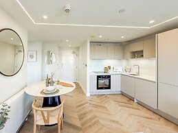 1 Bed Flat - Sleeps 2 - Parking - Wifi