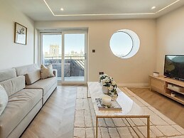 1 Bed Flat - Sleeps 2 - Parking - Wifi