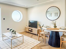 1 Bed Flat - Sleeps 2 - Parking - Wifi