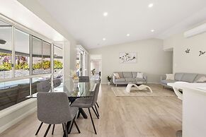 Spacious Family Home Wifi and Salt Pool