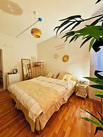 Rose Lia Otel