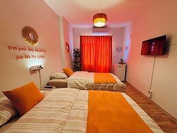 Rose Lia Otel
