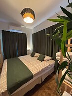 Rose Lia Otel