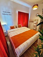 Rose Lia Otel