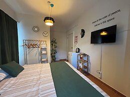 Rose Lia Otel