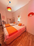 Rose Lia Otel